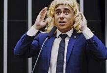 O algoritmo esvaziou os mandatos parlamentares
